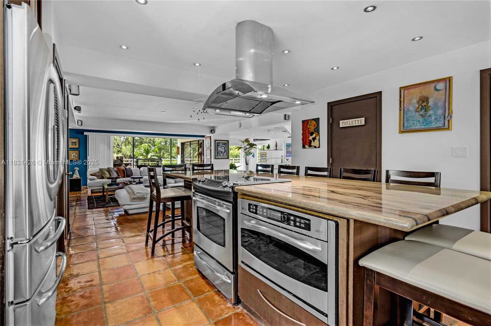 Small Image of 3520 ROCKERMAN RD, Miami Number 18