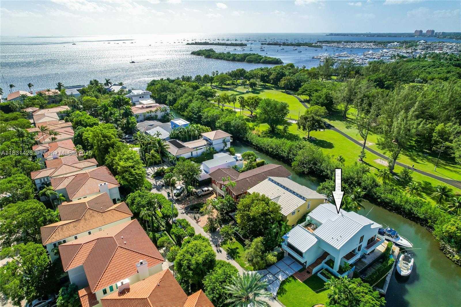 Small Image of 3520 ROCKERMAN RD, Miami Number 2