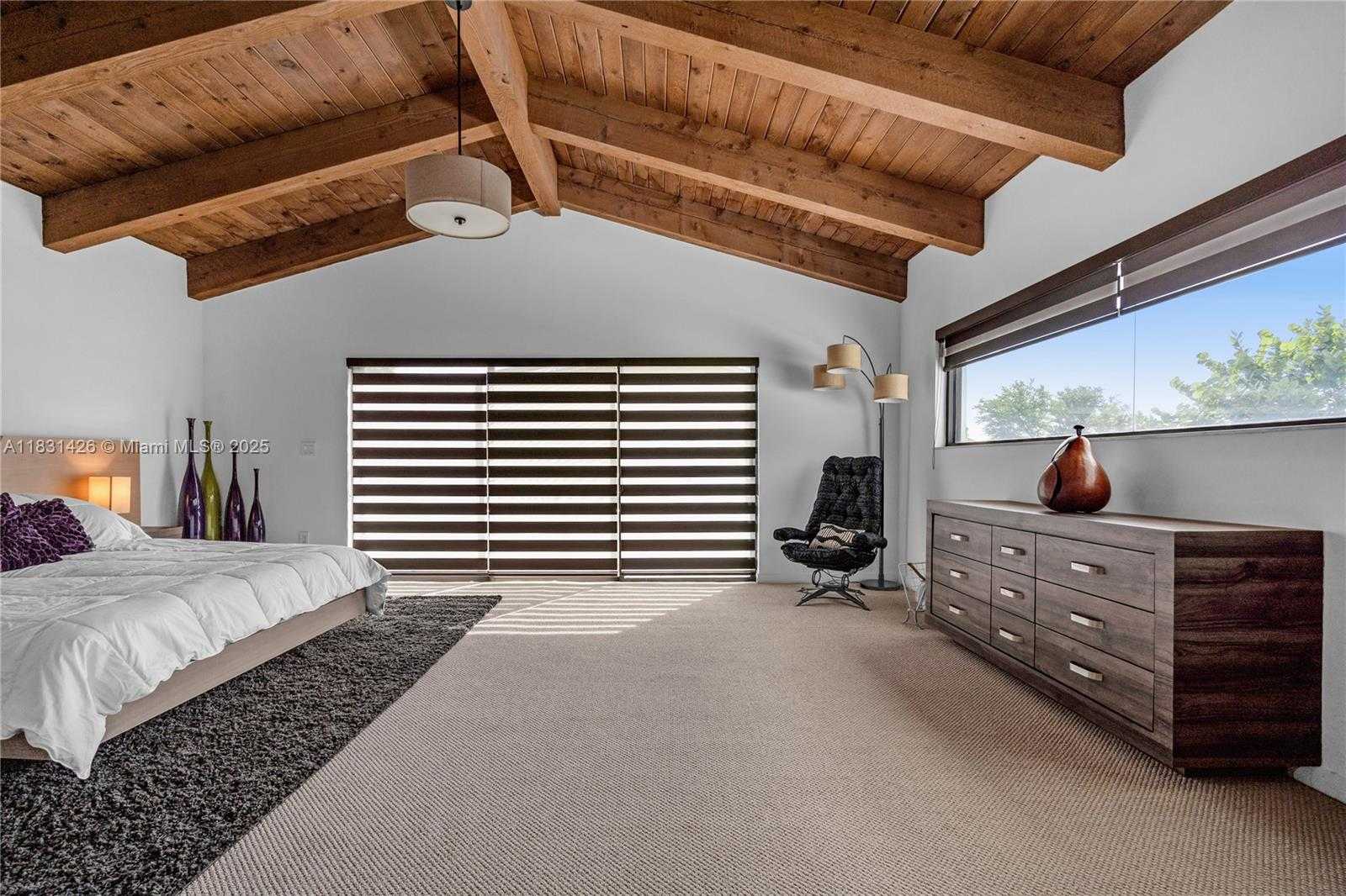 Small Image of 3520 ROCKERMAN RD, Miami Number 25