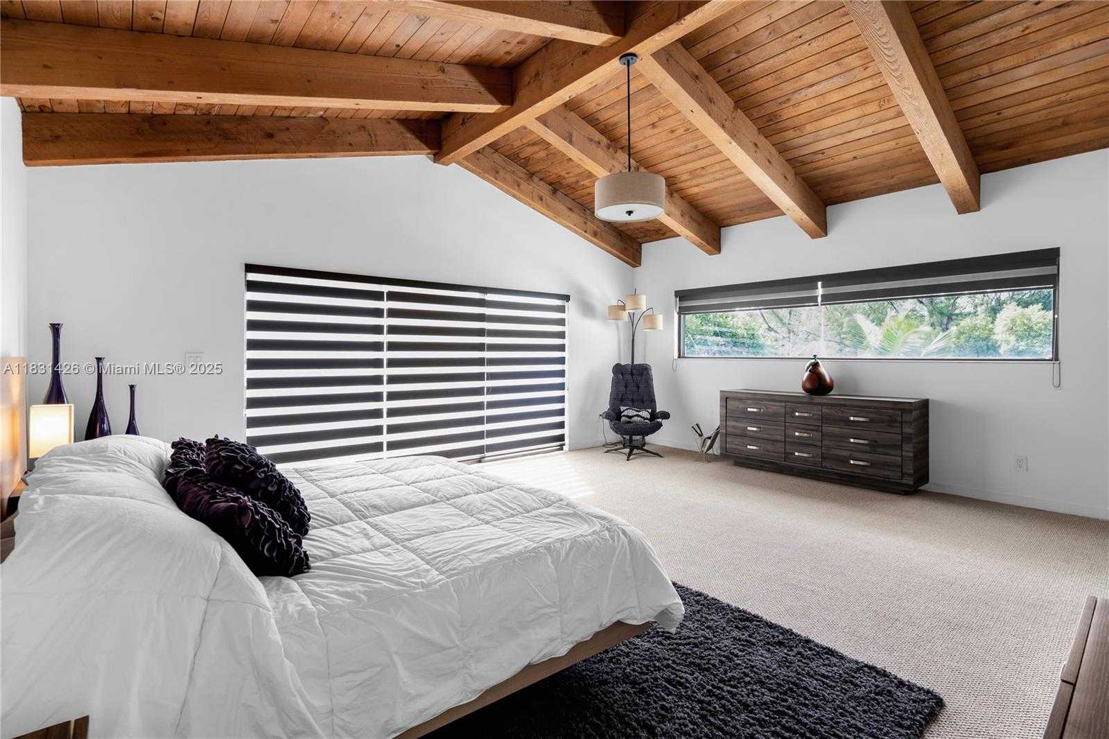 Small Image of 3520 ROCKERMAN RD, Miami Number 26