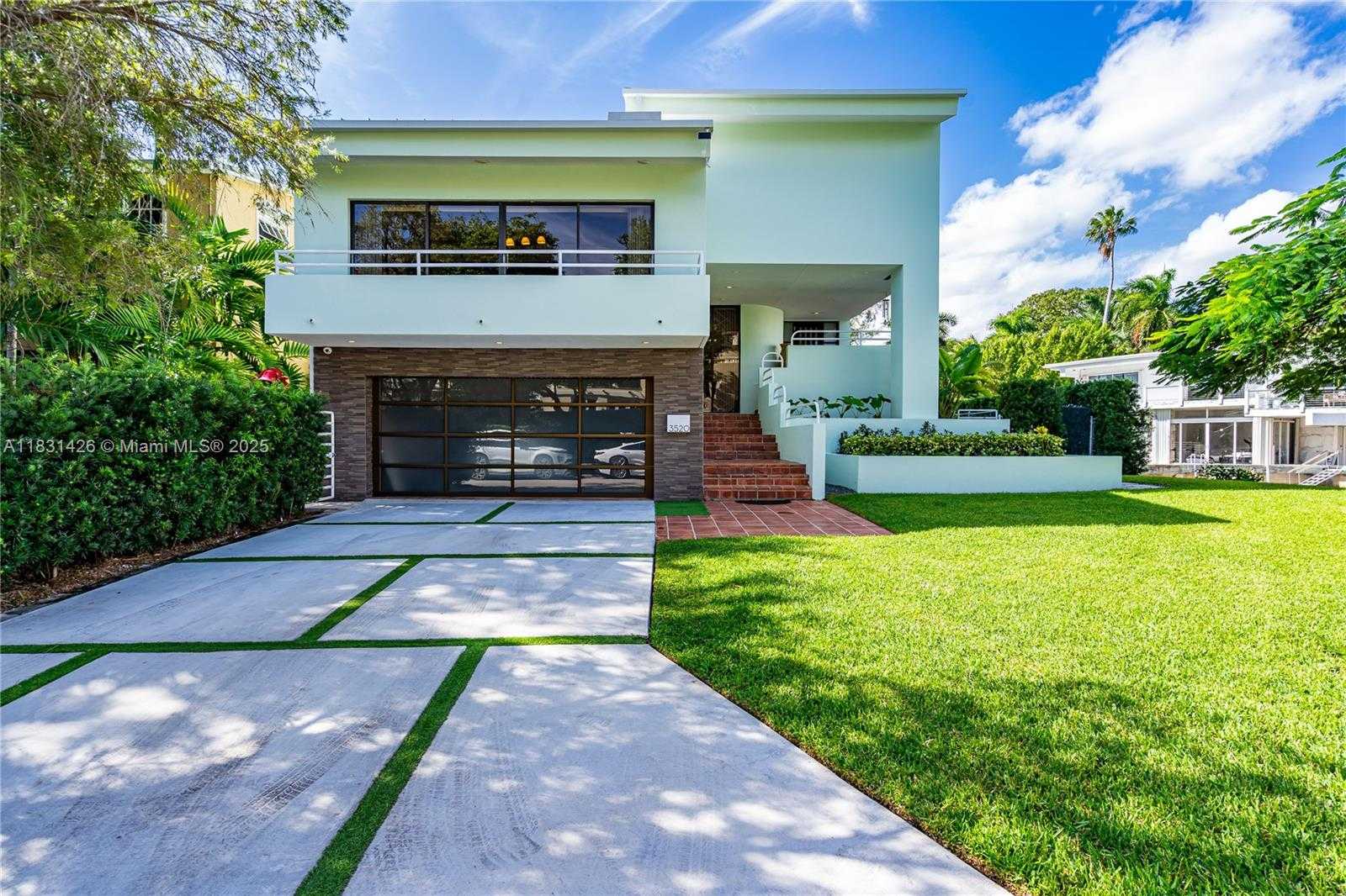 Small Image of 3520 ROCKERMAN RD, Miami Number 3