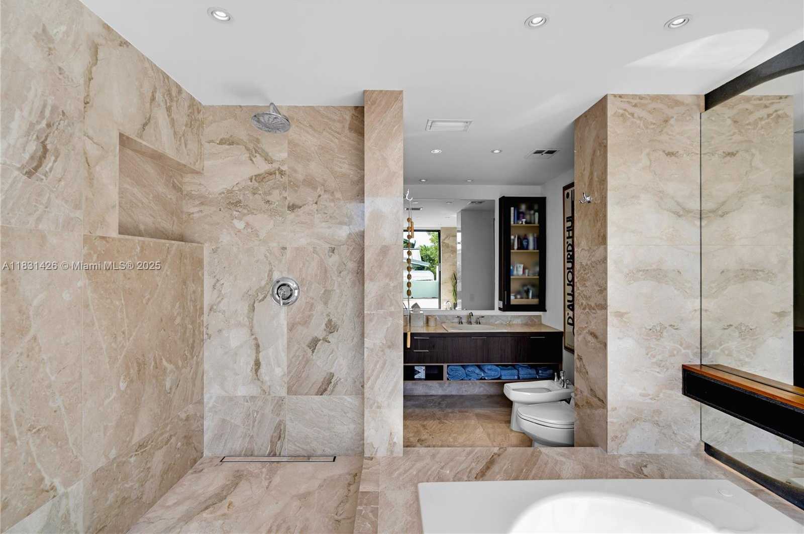 Small Image of 3520 ROCKERMAN RD, Miami Number 32