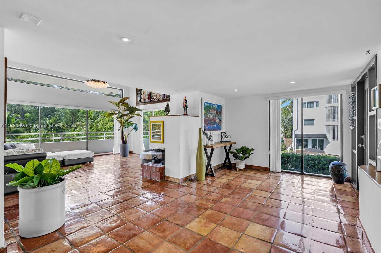 Small Image of 3520 ROCKERMAN RD, Miami Number 7