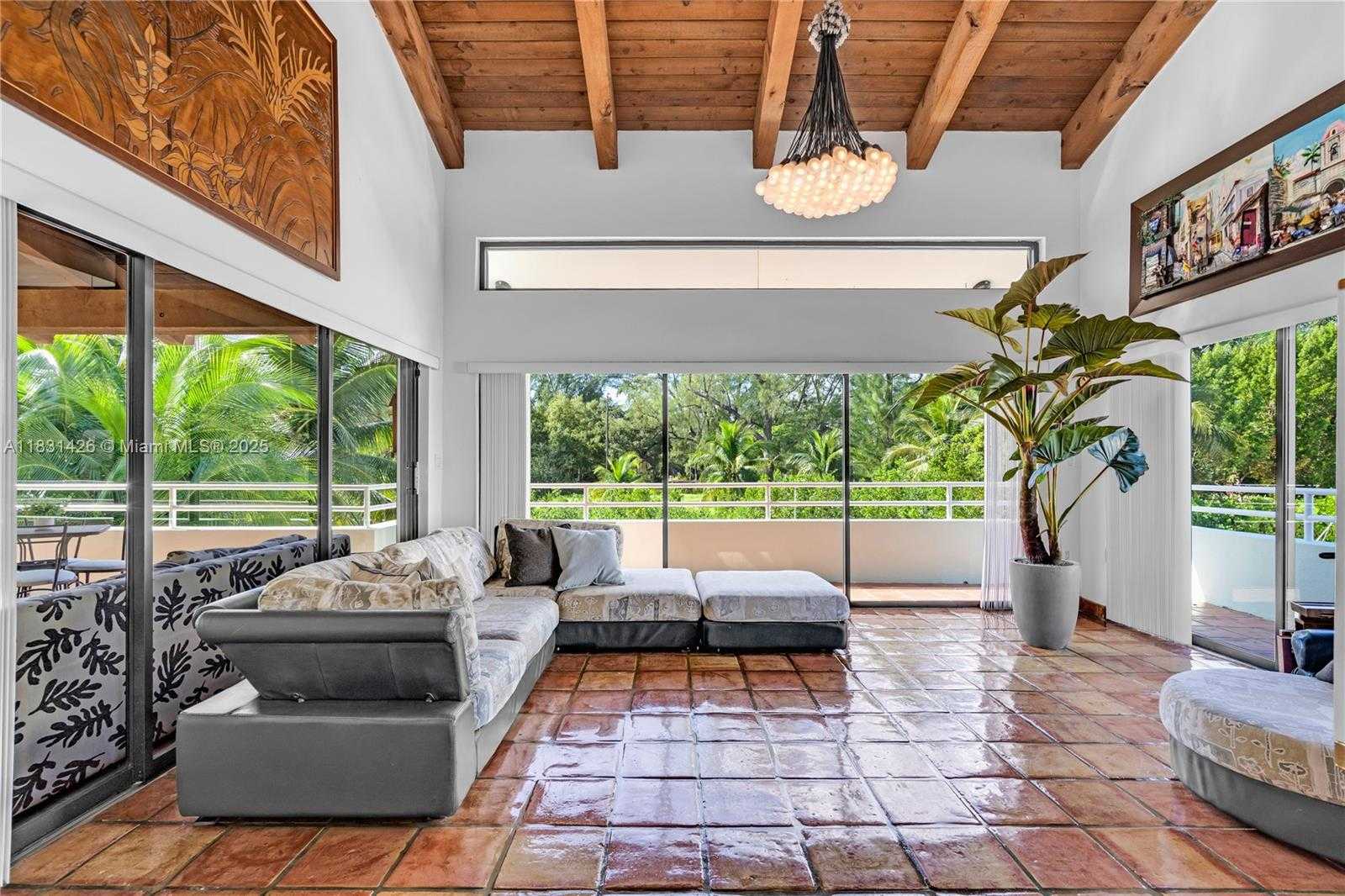 Small Image of 3520 ROCKERMAN RD, Miami Number 8