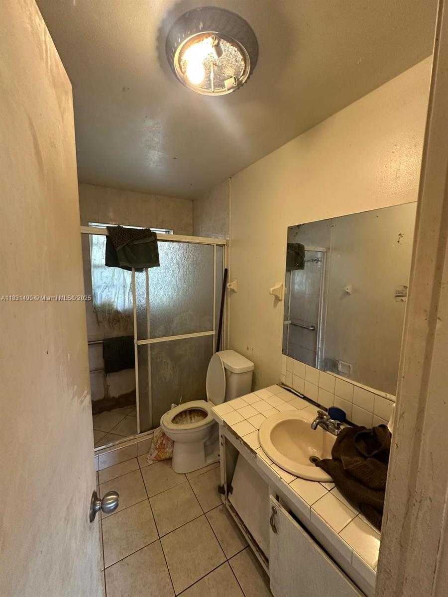 Small Image of 1360 SOUTH WEST 6TH TER, Deerfield Beach Number 12