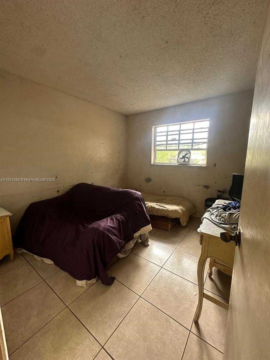 Small Image of 1360 SOUTH WEST 6TH TER, Deerfield Beach Number 15