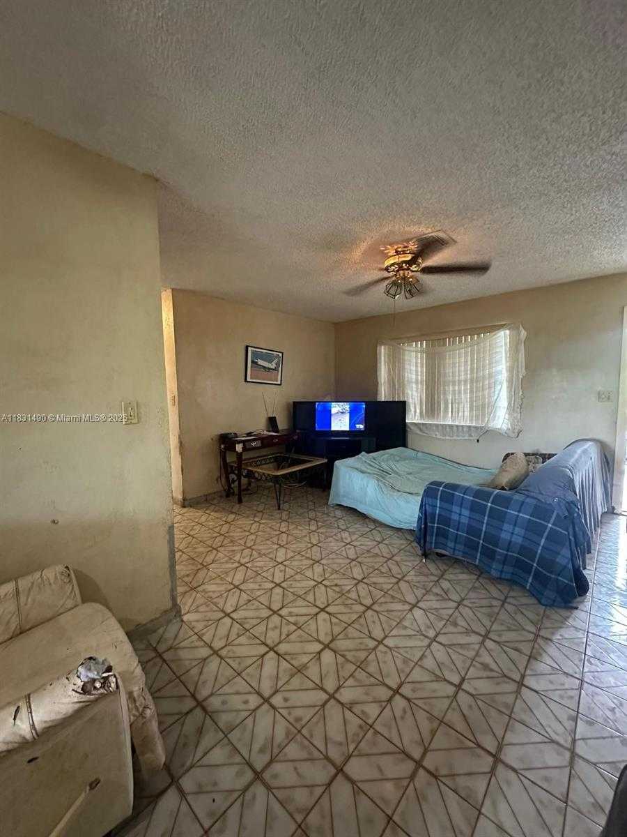 Small Image of 1360 SOUTH WEST 6TH TER, Deerfield Beach Number 5