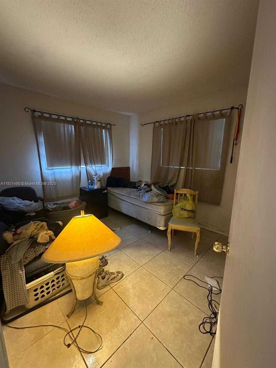 Small Image of 1360 SOUTH WEST 6TH TER, Deerfield Beach Number 7