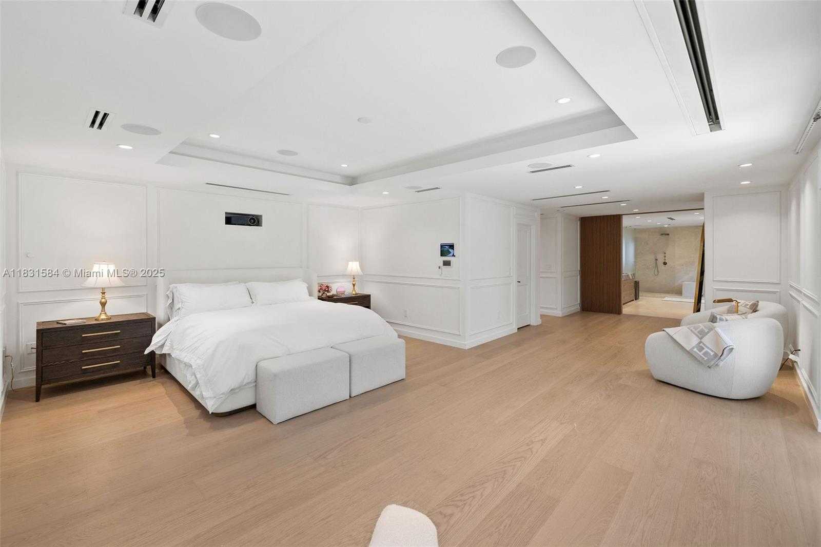 Small Image of 506 SUNSET DR, Coral Gables Number 13