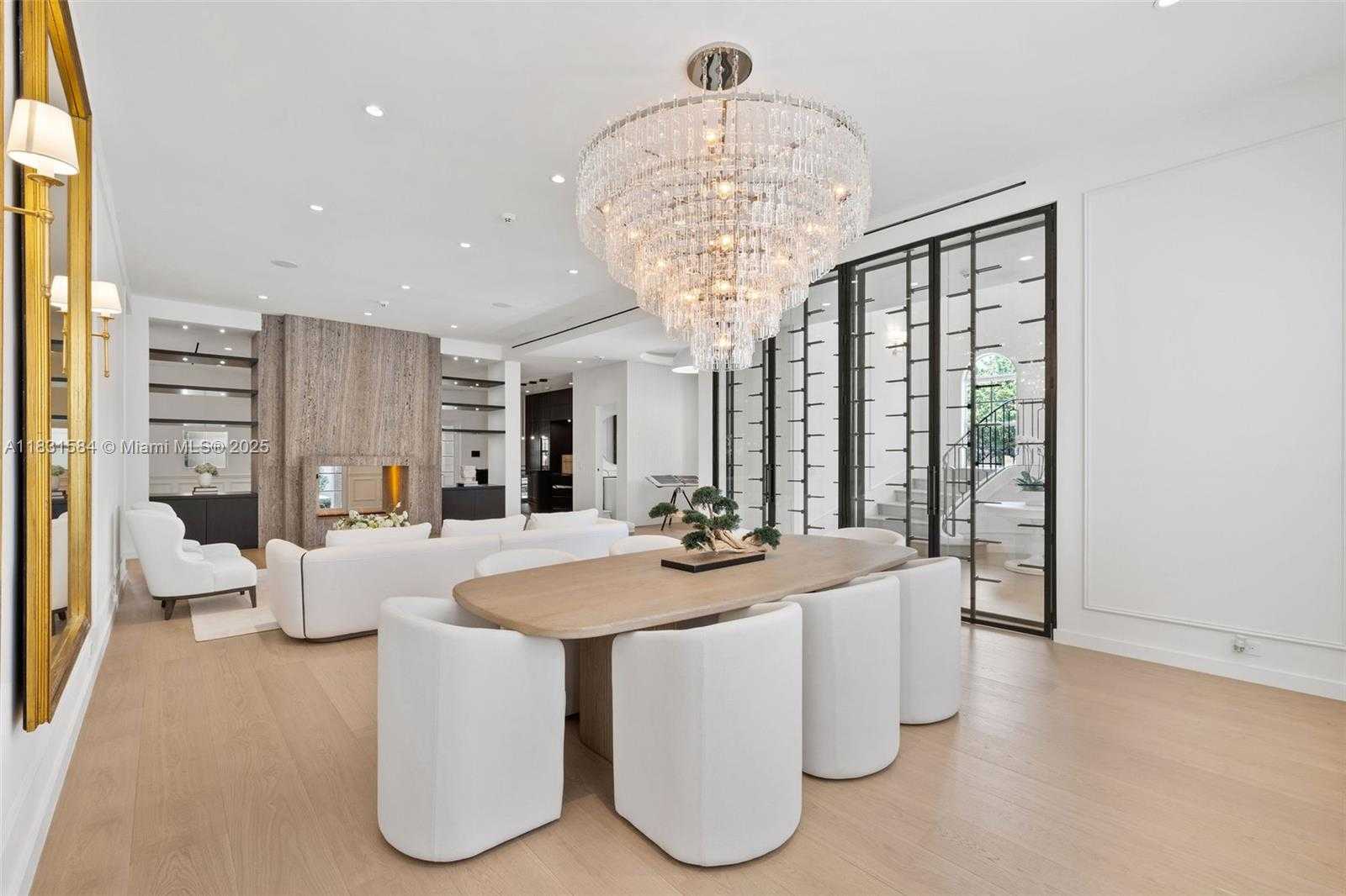 Small Image of 506 SUNSET DR, Coral Gables Number 6