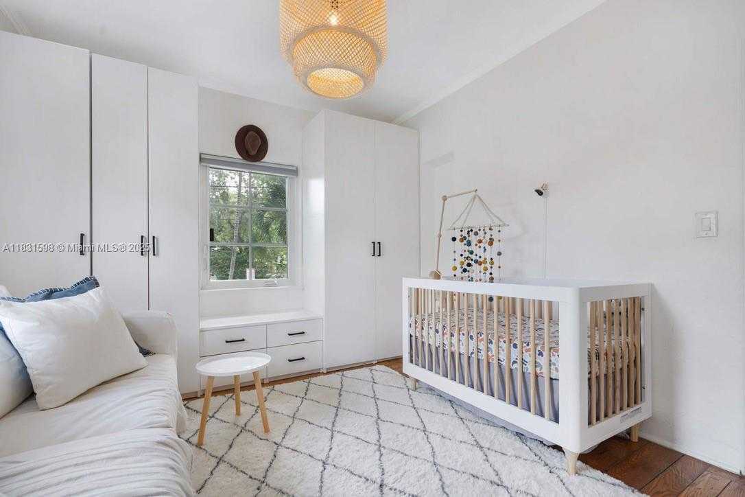 Small Image of 631 NORTH EAST 87TH ST, Miami Number 13
