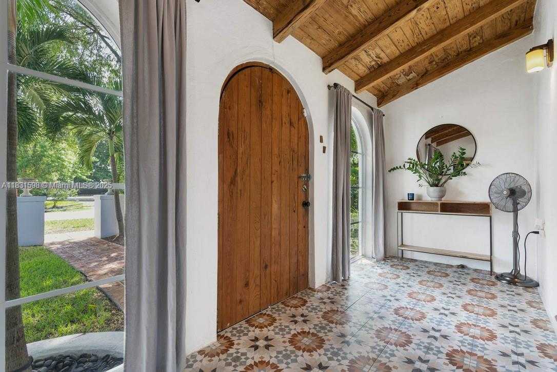 Small Image of 631 NORTH EAST 87TH ST, Miami Number 14