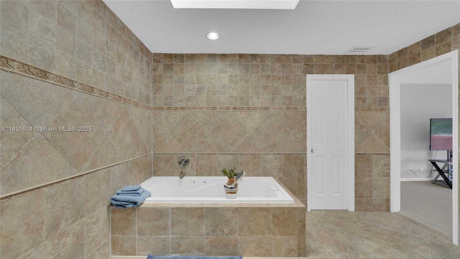 Small Image of 540 SOUTH WEST 101ST AVE, Plantation Number 83