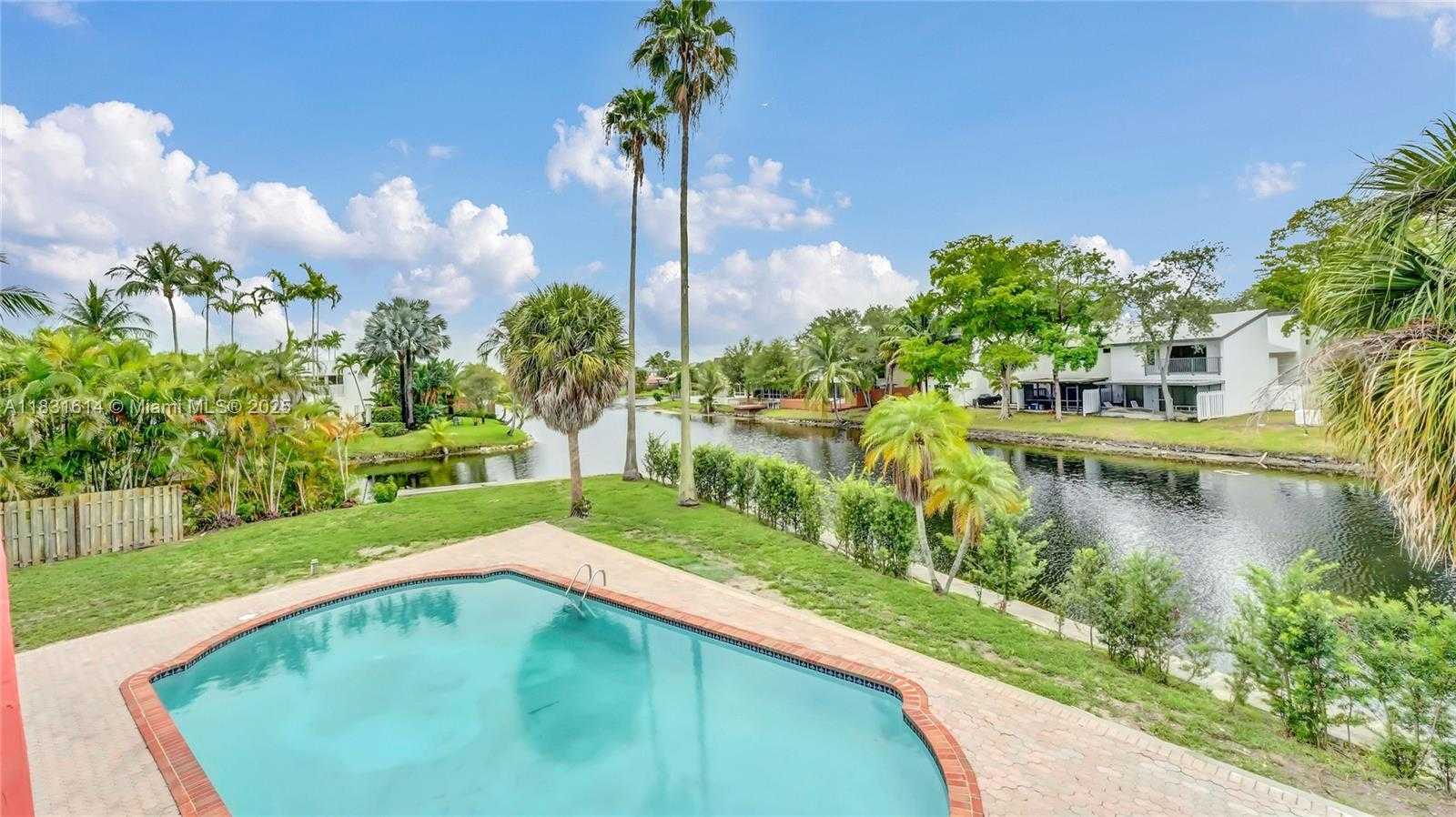 Small Image of 540 SOUTH WEST 101ST AVE, Plantation Number 94