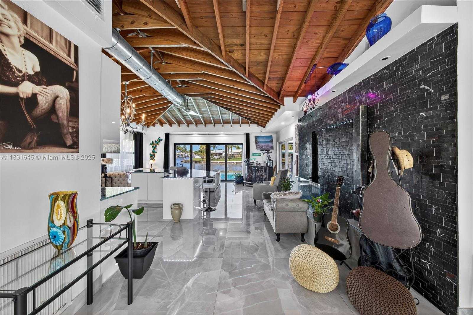 Small Image of 380 SOUTH EAST 1ST TER, Pompano Beach Number 14