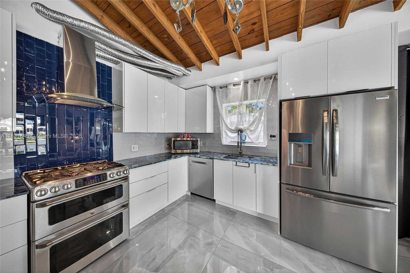 Small Image of 380 SOUTH EAST 1ST TER, Pompano Beach Number 20