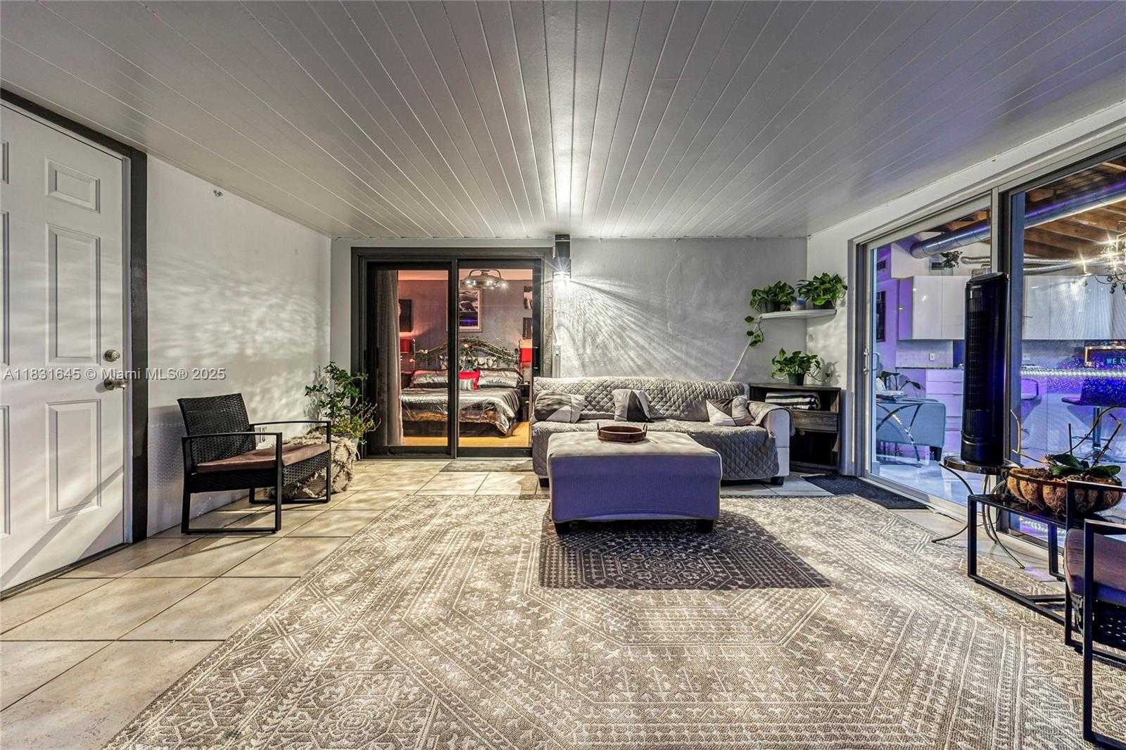 Small Image of 380 SOUTH EAST 1ST TER, Pompano Beach Number 25