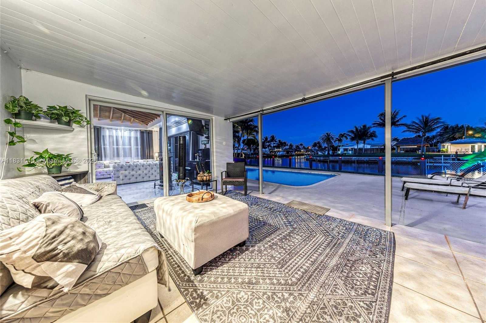 Small Image of 380 SOUTH EAST 1ST TER, Pompano Beach Number 26