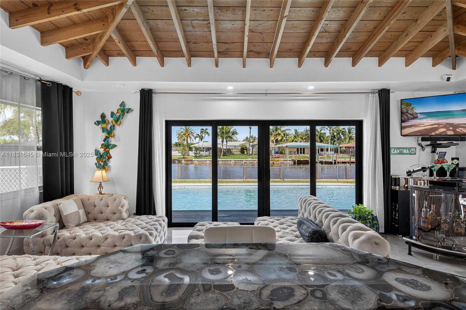 Small Image of 380 SOUTH EAST 1ST TER, Pompano Beach Number 27