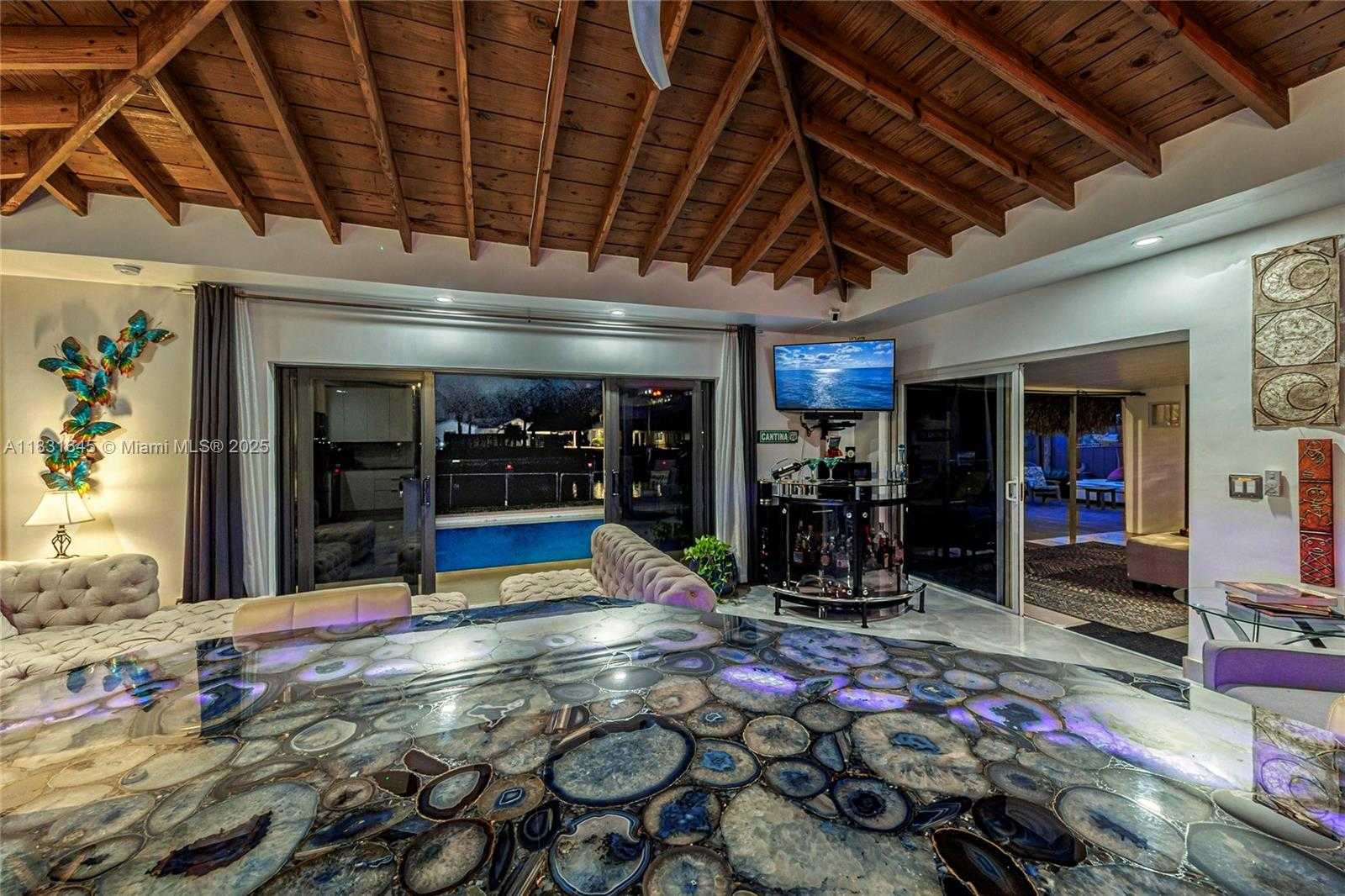 Small Image of 380 SOUTH EAST 1ST TER, Pompano Beach Number 28