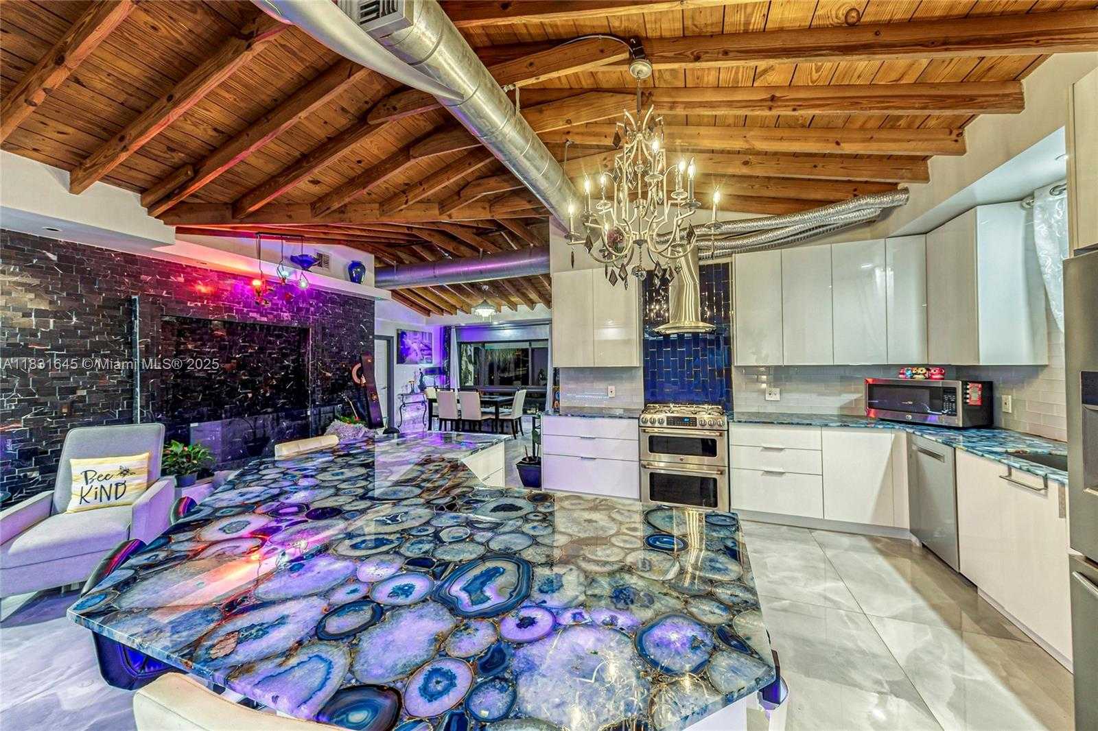 Small Image of 380 SOUTH EAST 1ST TER, Pompano Beach Number 29