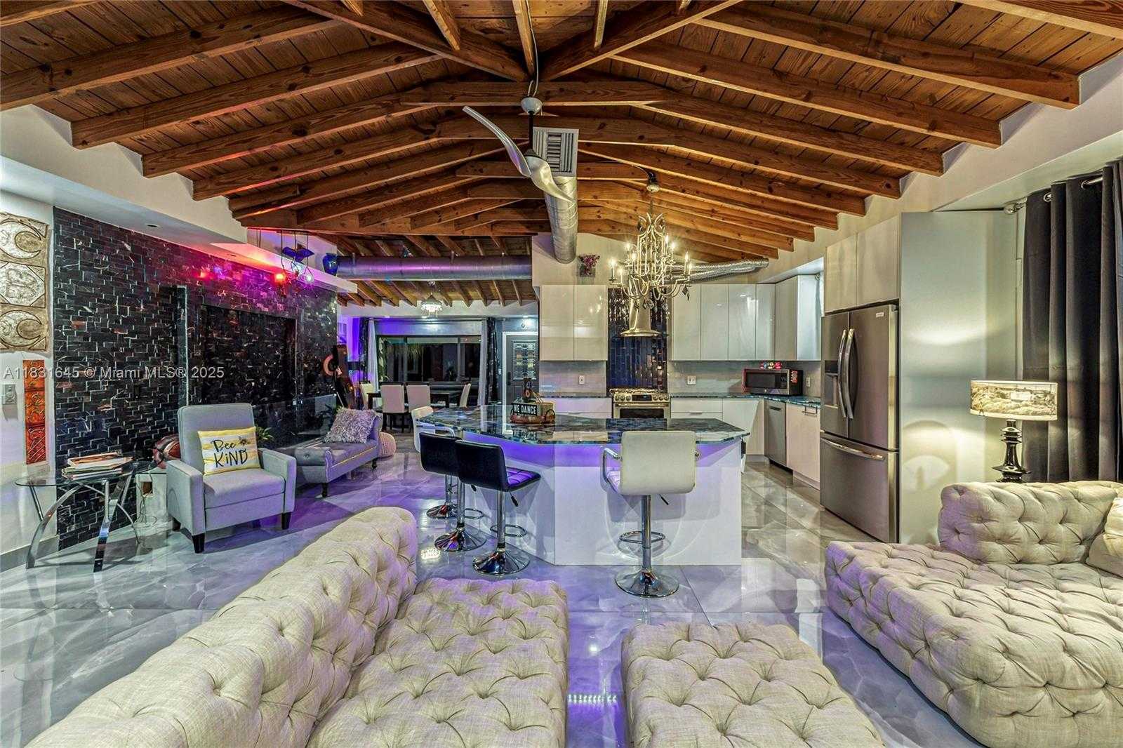 Small Image of 380 SOUTH EAST 1ST TER, Pompano Beach Number 30