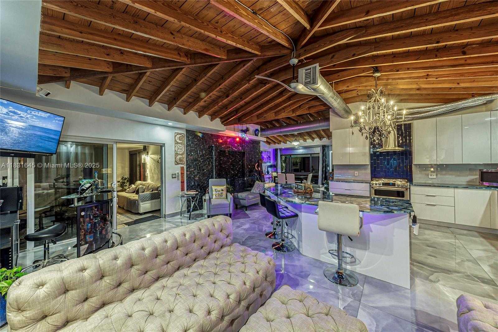 Small Image of 380 SOUTH EAST 1ST TER, Pompano Beach Number 31