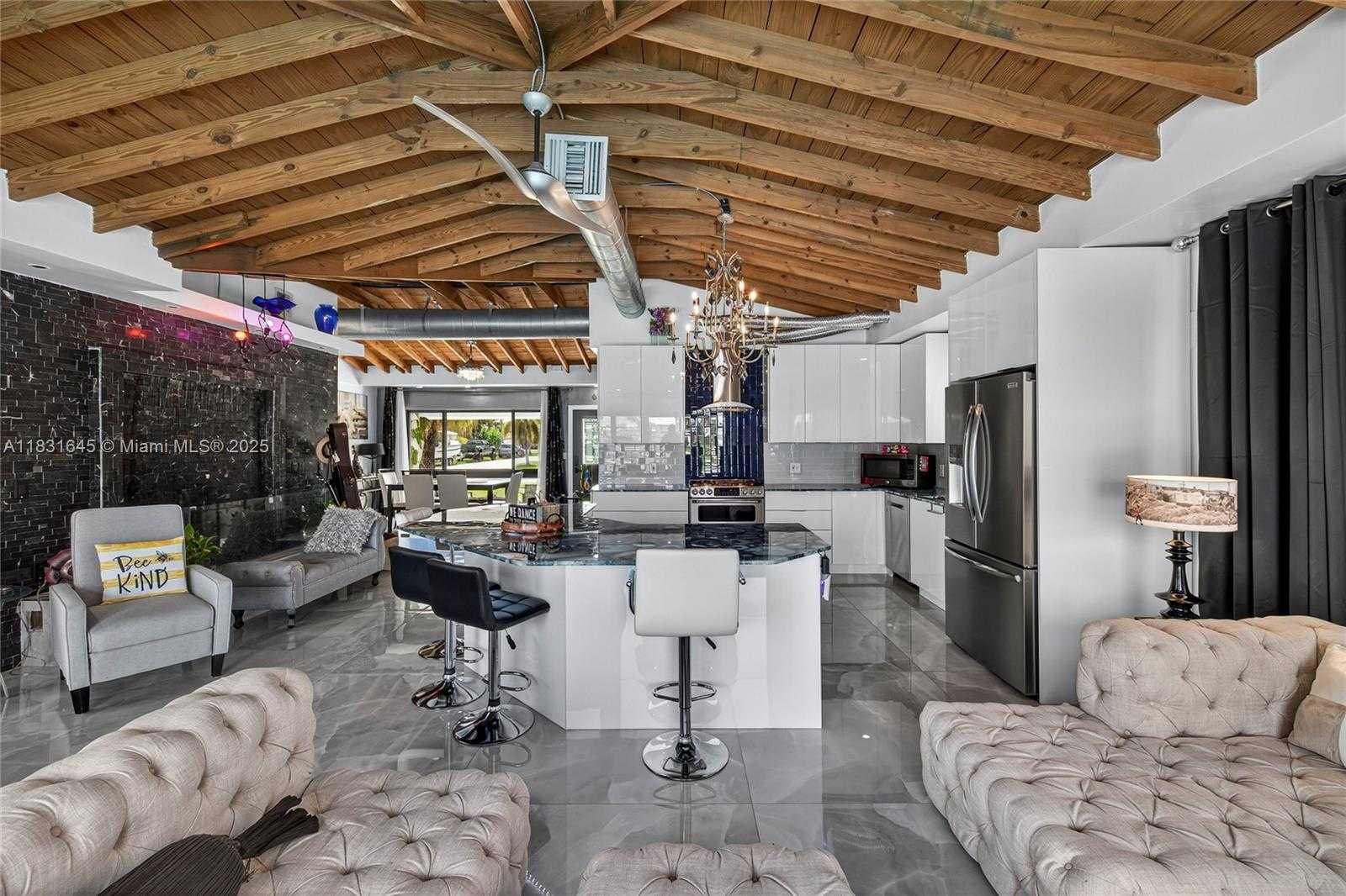 Small Image of 380 SOUTH EAST 1ST TER, Pompano Beach Number 34