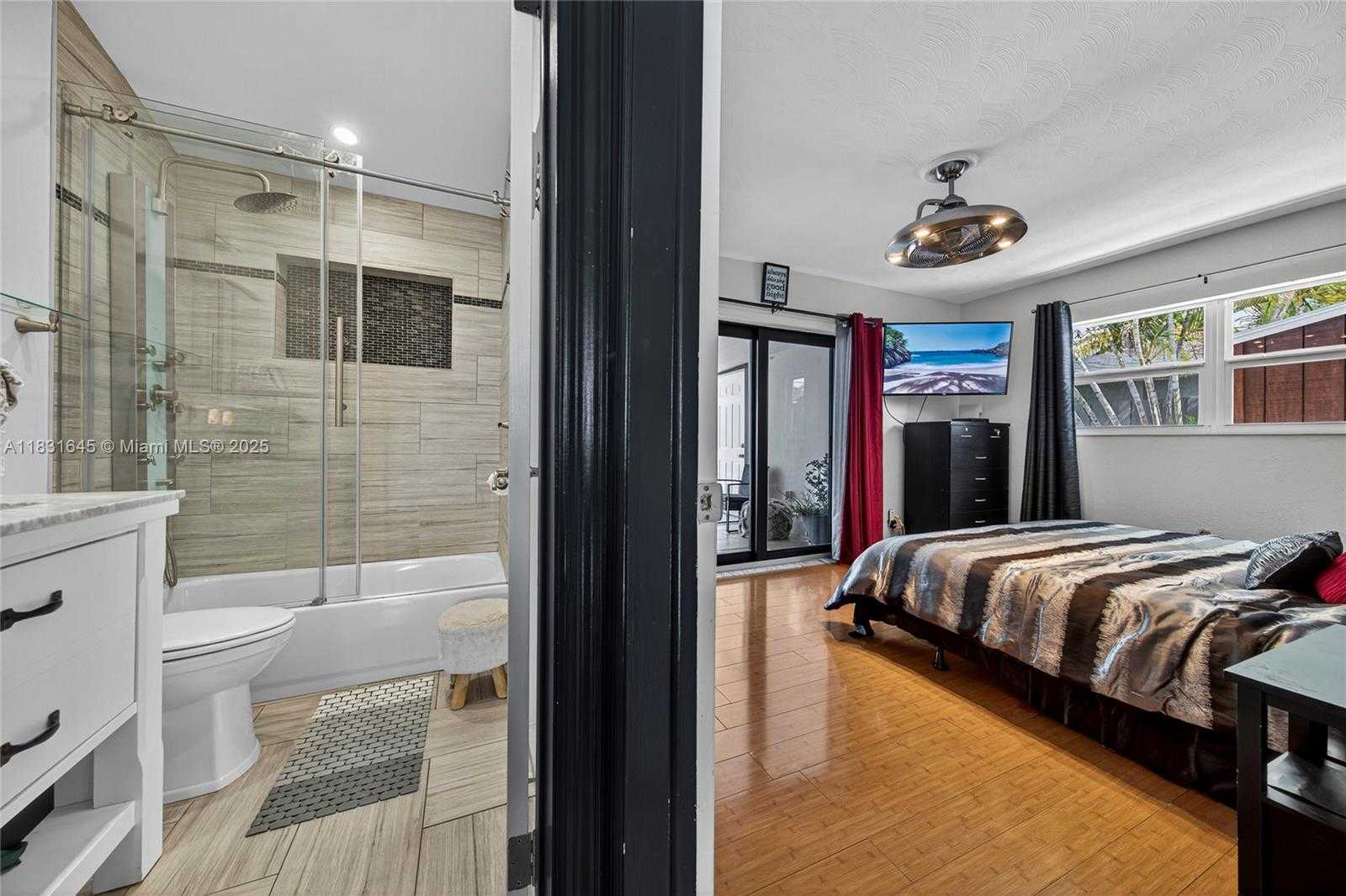 Small Image of 380 SOUTH EAST 1ST TER, Pompano Beach Number 38