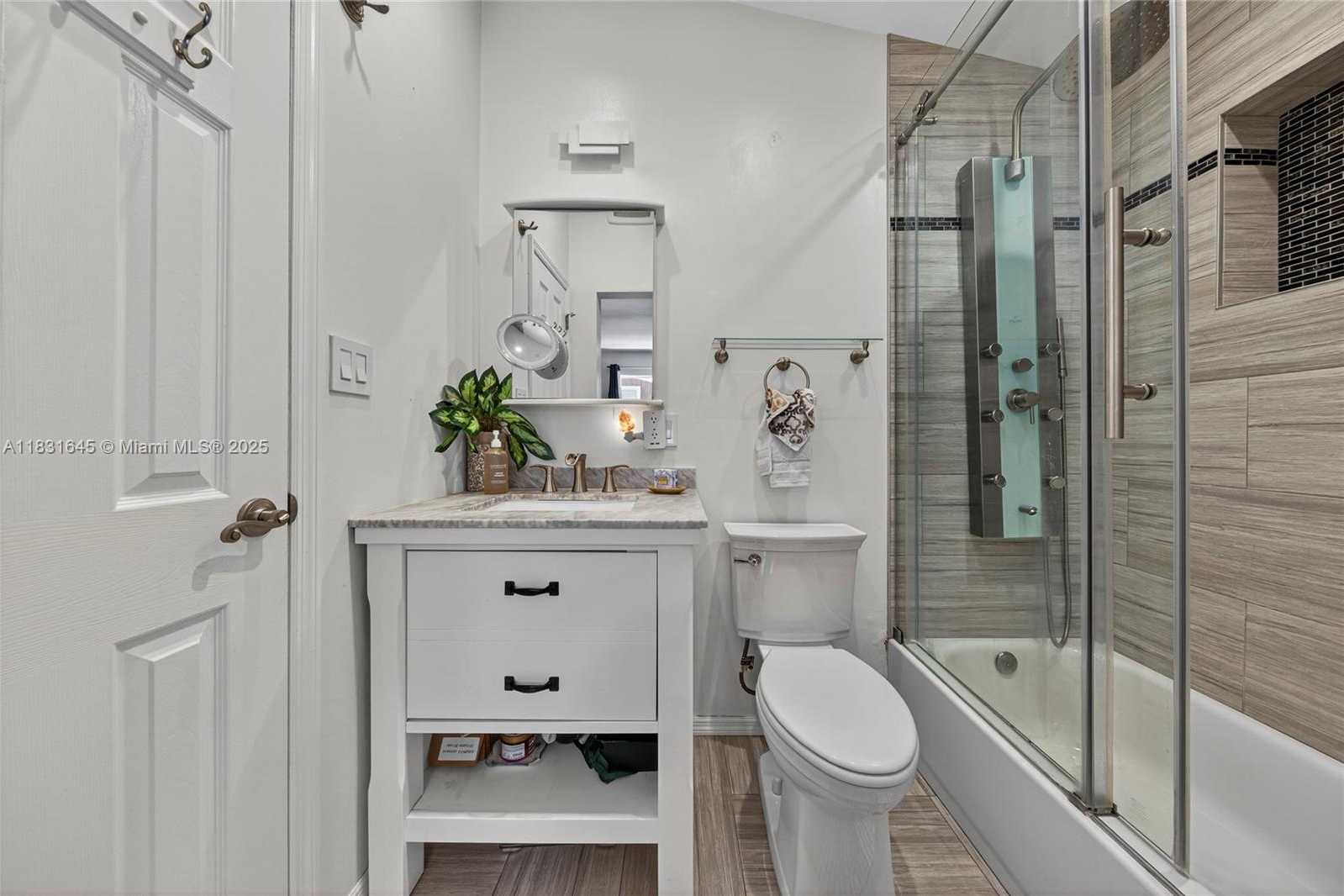 Small Image of 380 SOUTH EAST 1ST TER, Pompano Beach Number 39