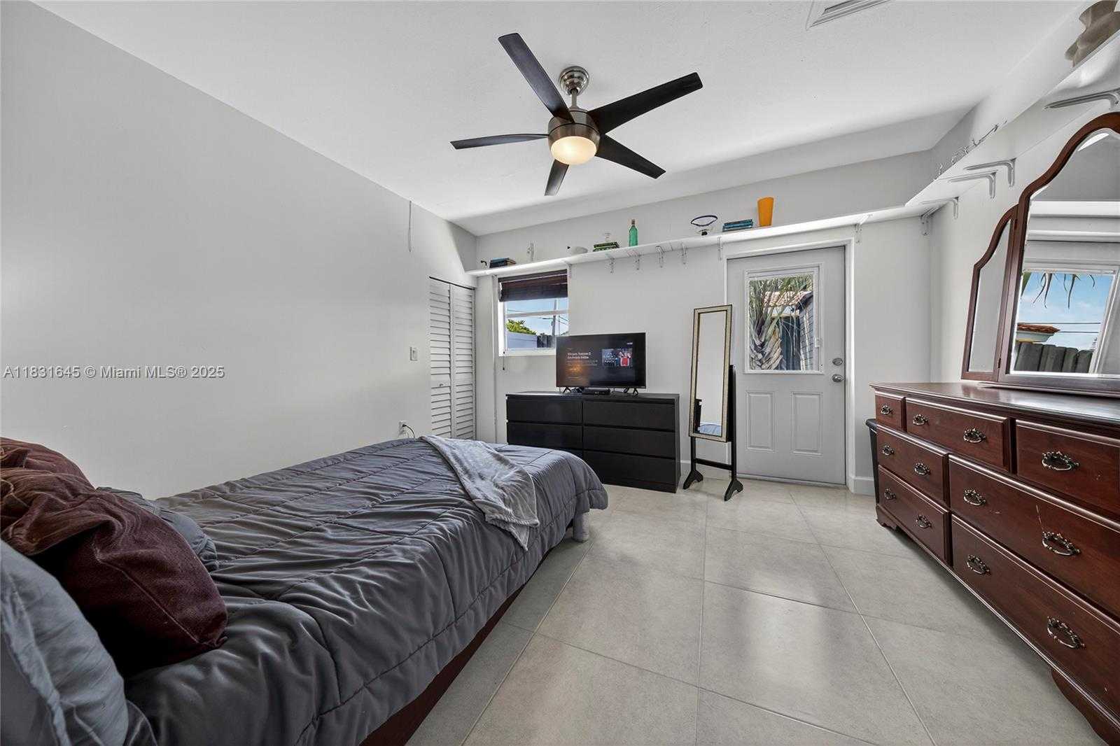 Small Image of 380 SOUTH EAST 1ST TER, Pompano Beach Number 45