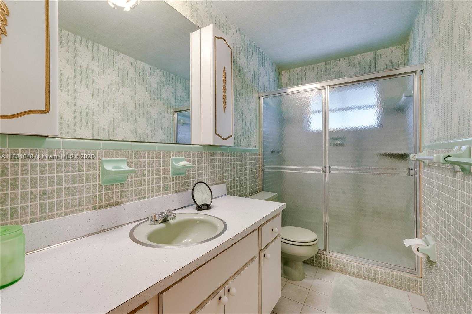 Small Image of 9640 SOUTH WEST 72ND CT, Pinecrest Number 12