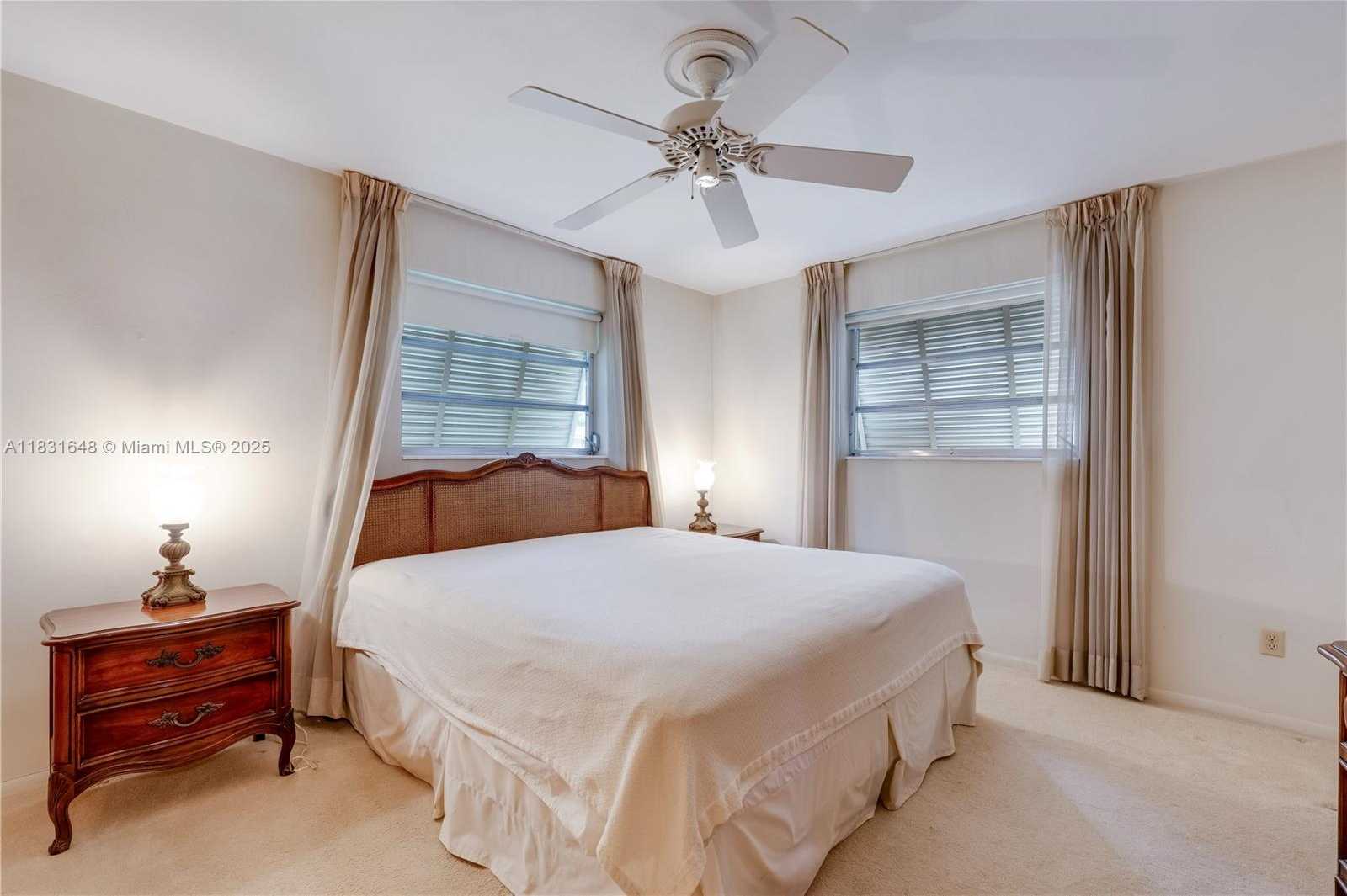 Small Image of 9640 SOUTH WEST 72ND CT, Pinecrest Number 14