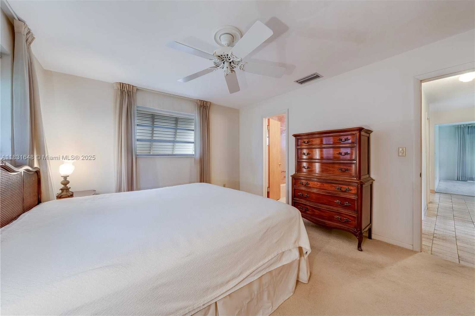 Small Image of 9640 SOUTH WEST 72ND CT, Pinecrest Number 15