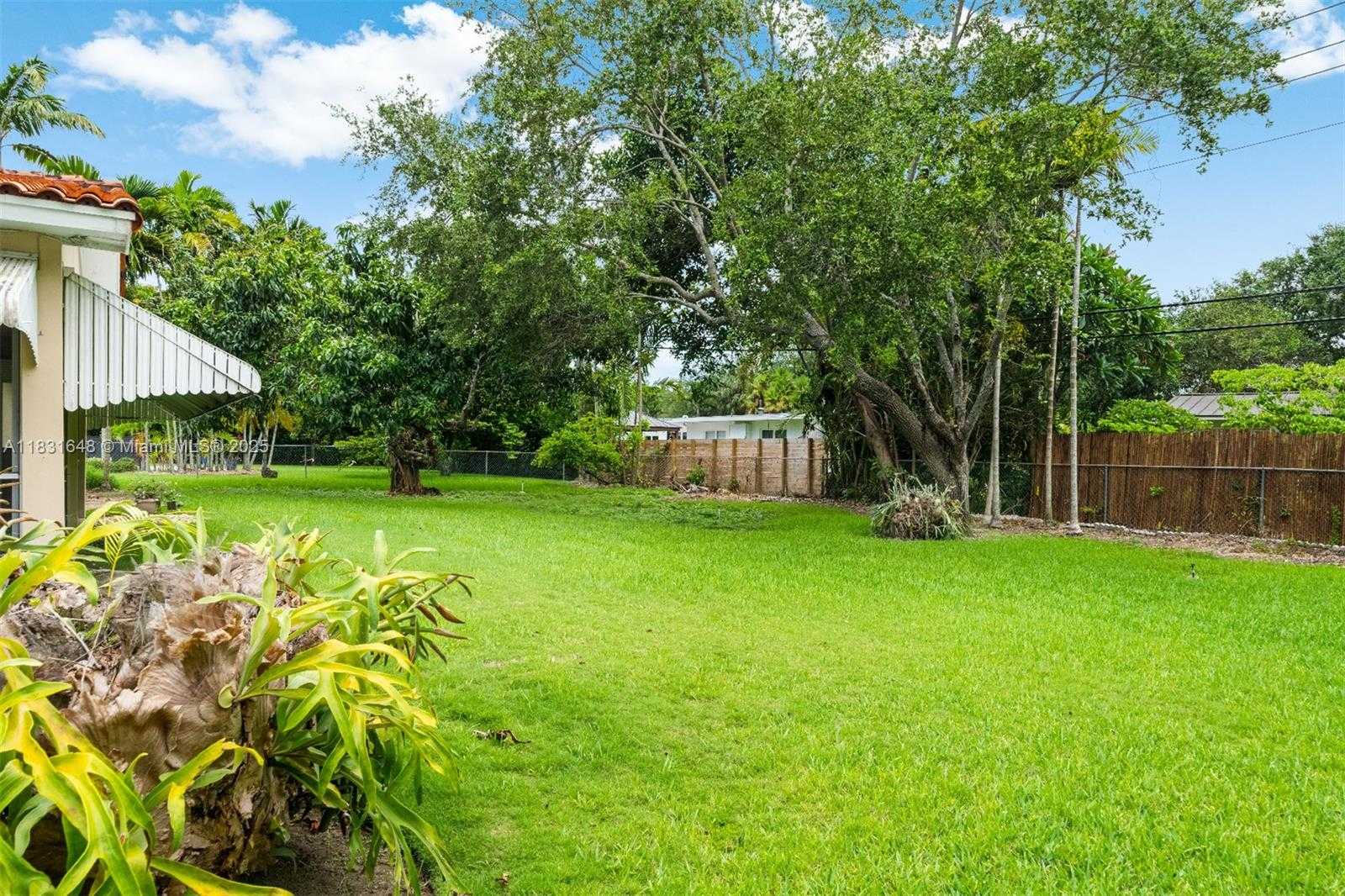 Small Image of 9640 SOUTH WEST 72ND CT, Pinecrest Number 20