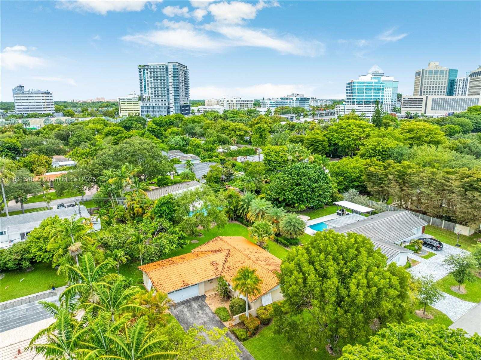 Small Image of 9640 SOUTH WEST 72ND CT, Pinecrest Number 23
