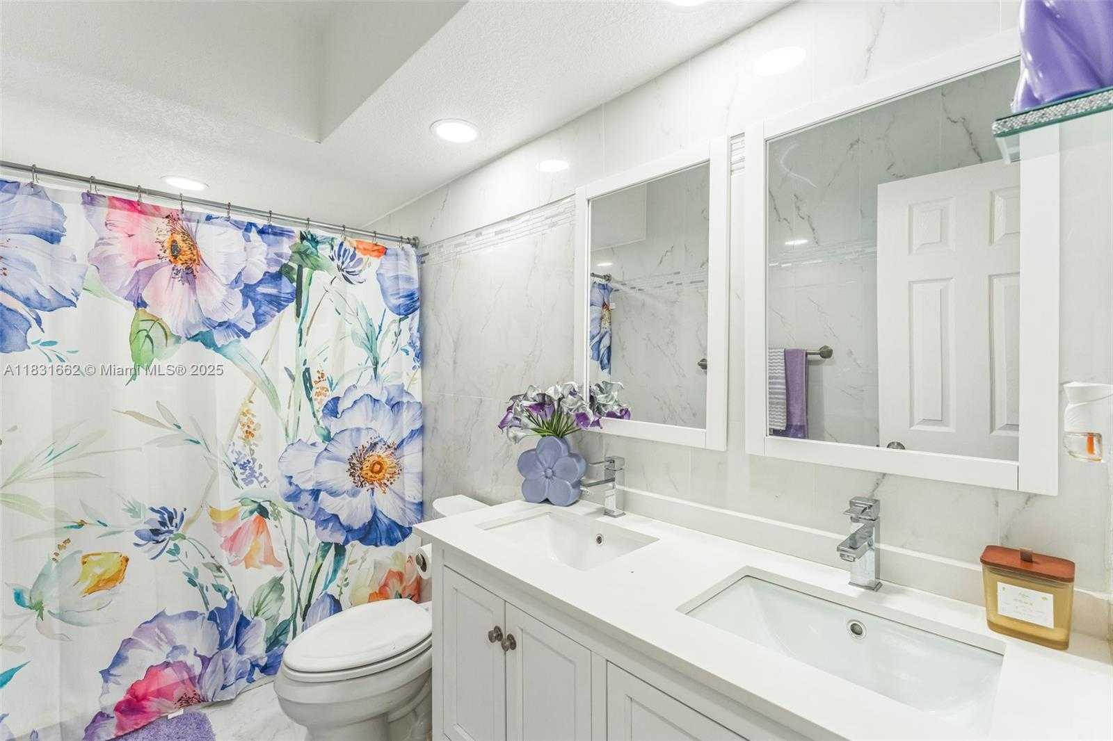 Small Image of 5706 SOUTH TRAVELERS PALM LN, Tamarac Number 11