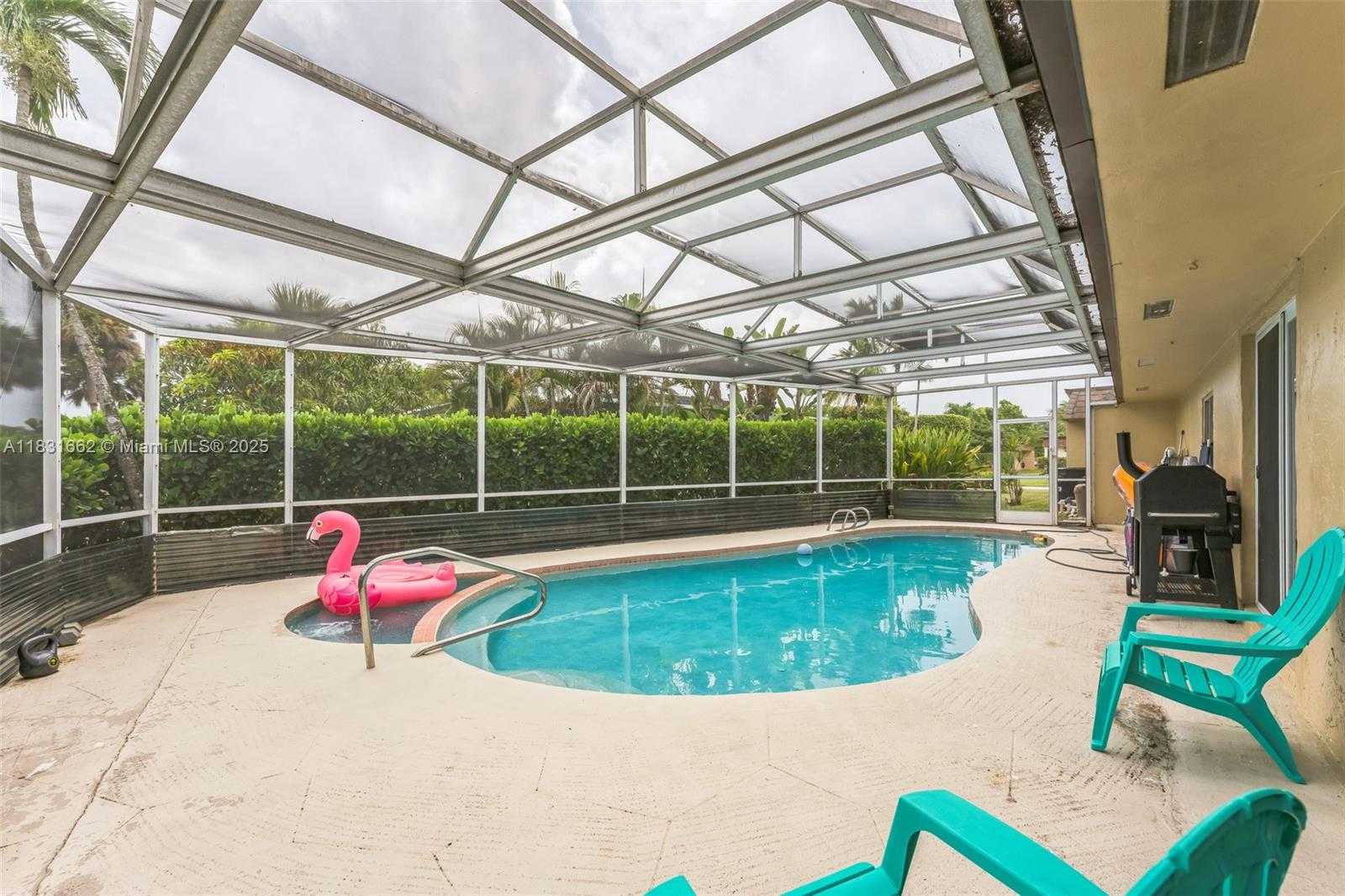 Small Image of 5706 SOUTH TRAVELERS PALM LN, Tamarac Number 2