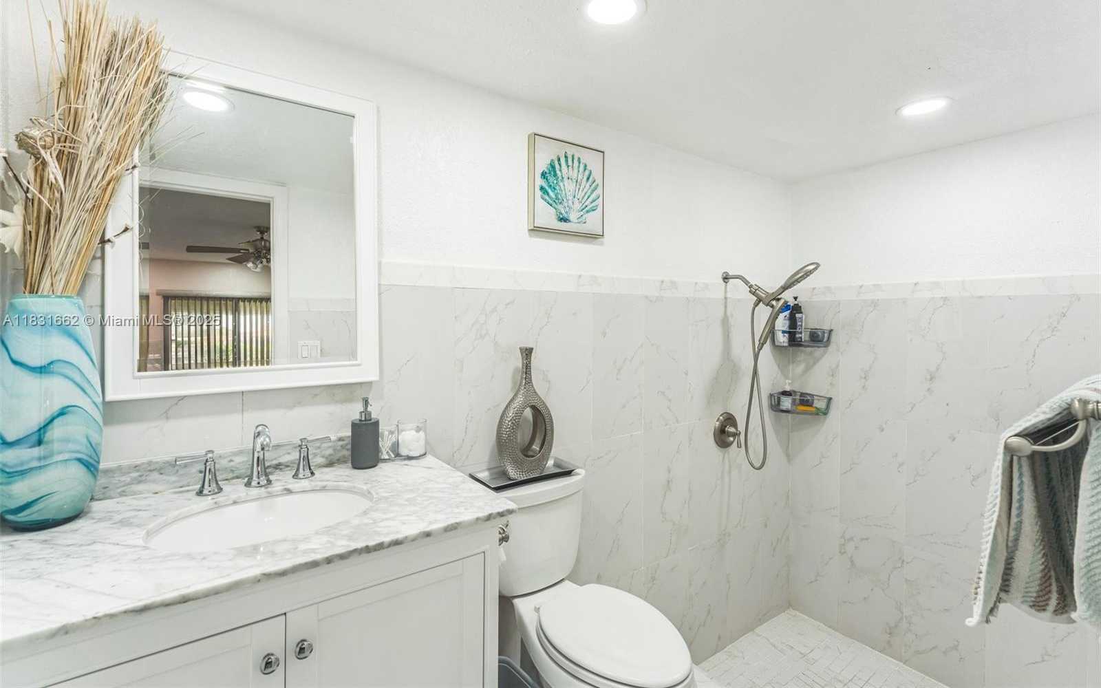 Small Image of 5706 SOUTH TRAVELERS PALM LN, Tamarac Number 9