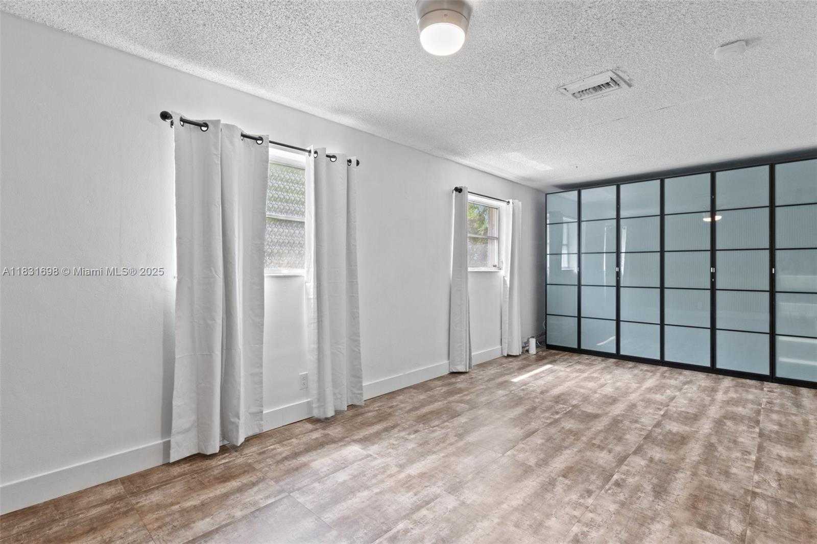 Small Image of 7201 HAYES ST, Hollywood Number 11