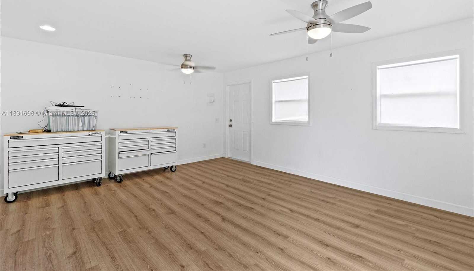 Small Image of 7201 HAYES ST, Hollywood Number 13