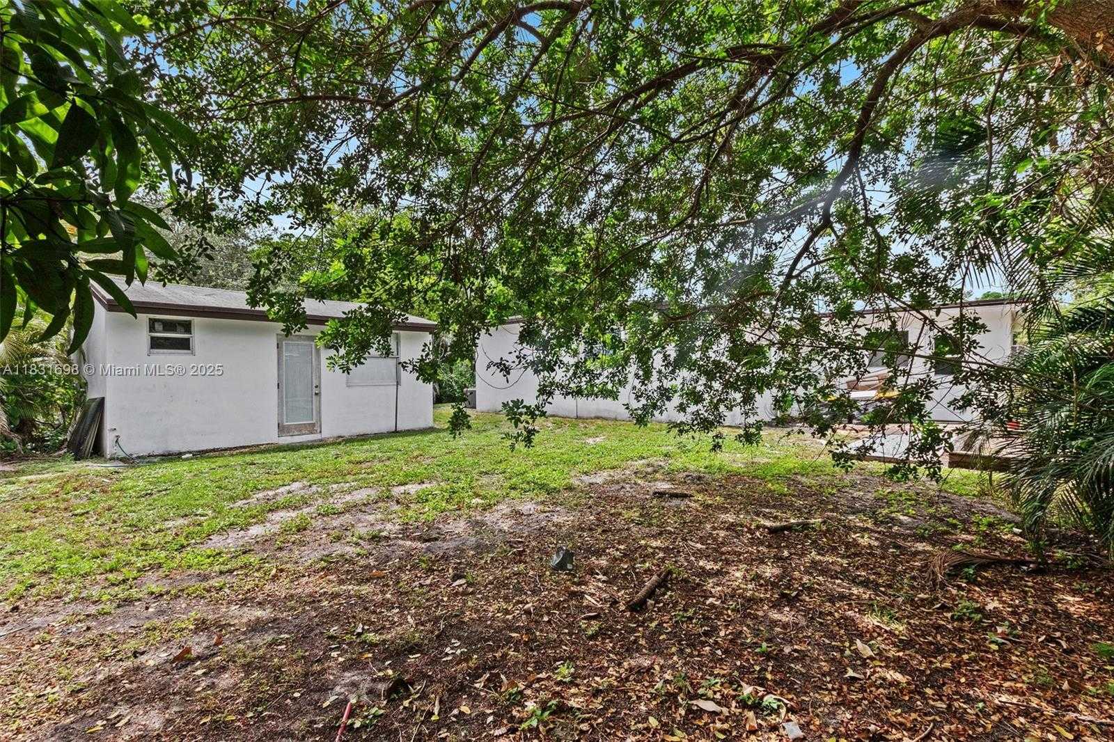 Small Image of 7201 HAYES ST, Hollywood Number 18