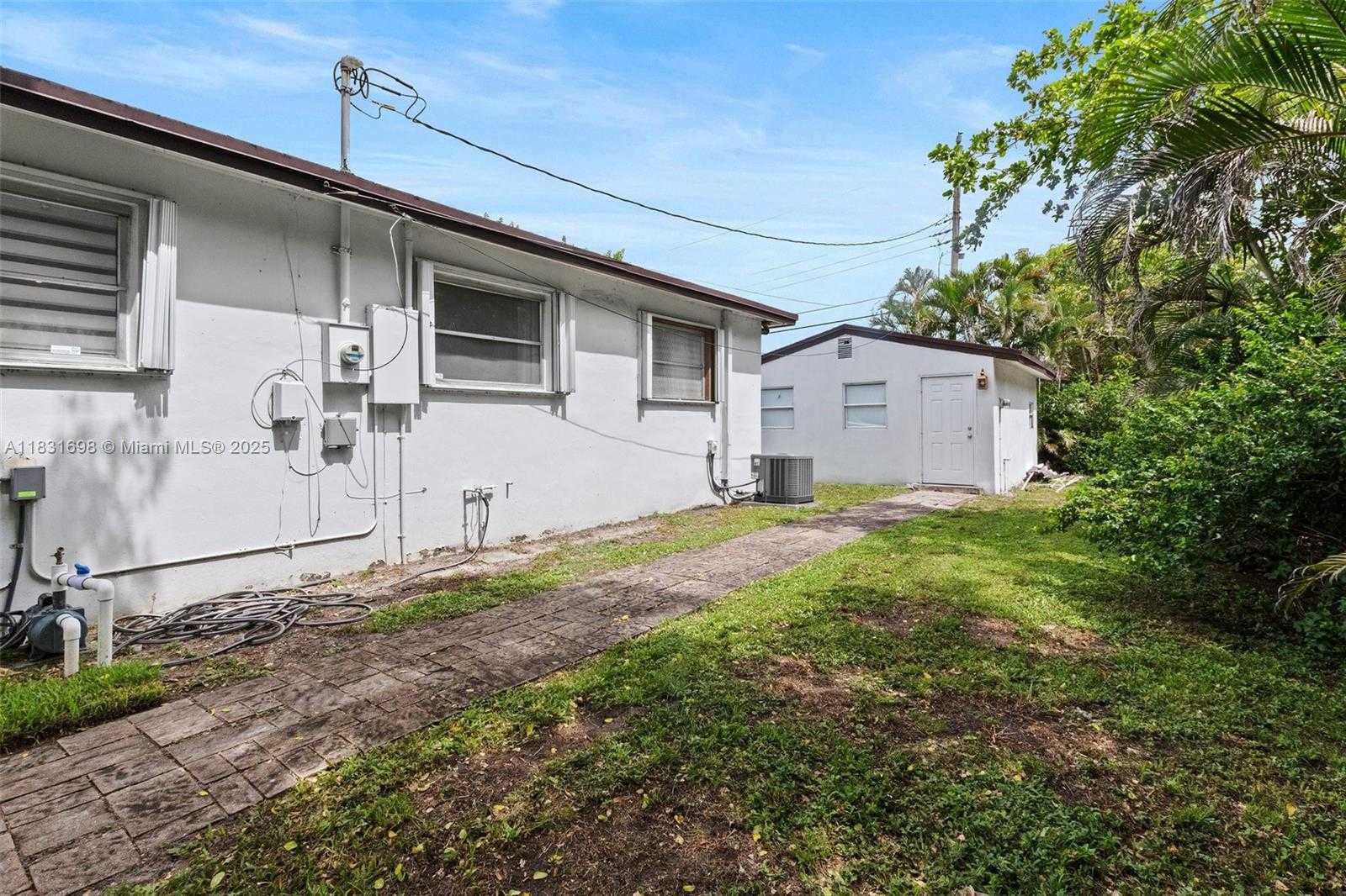 Small Image of 7201 HAYES ST, Hollywood Number 20