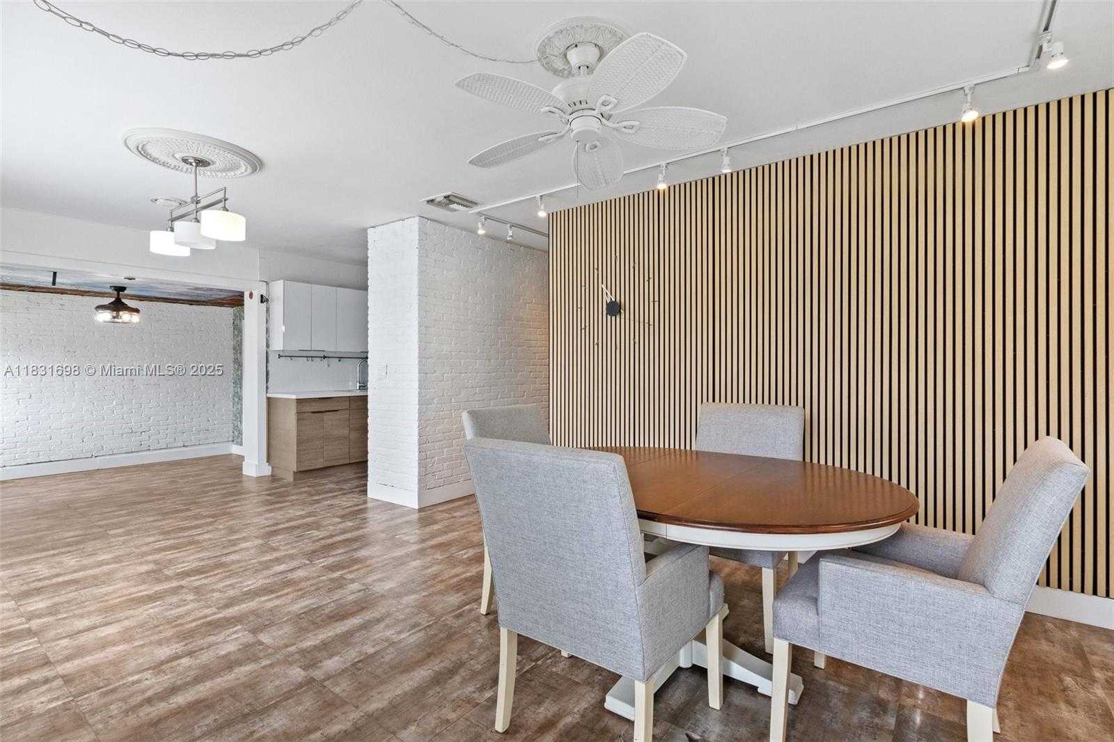 Small Image of 7201 HAYES ST, Hollywood Number 7