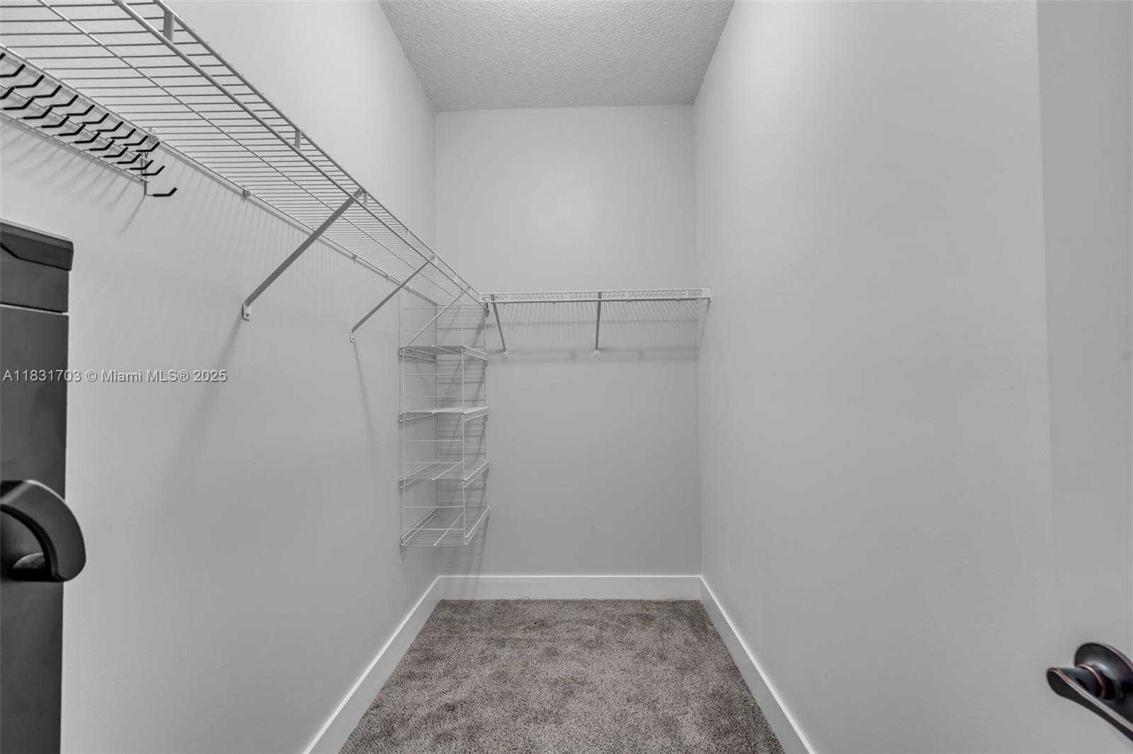 Small Image of 3274 WEST 96TH PL, Hialeah Number 39
