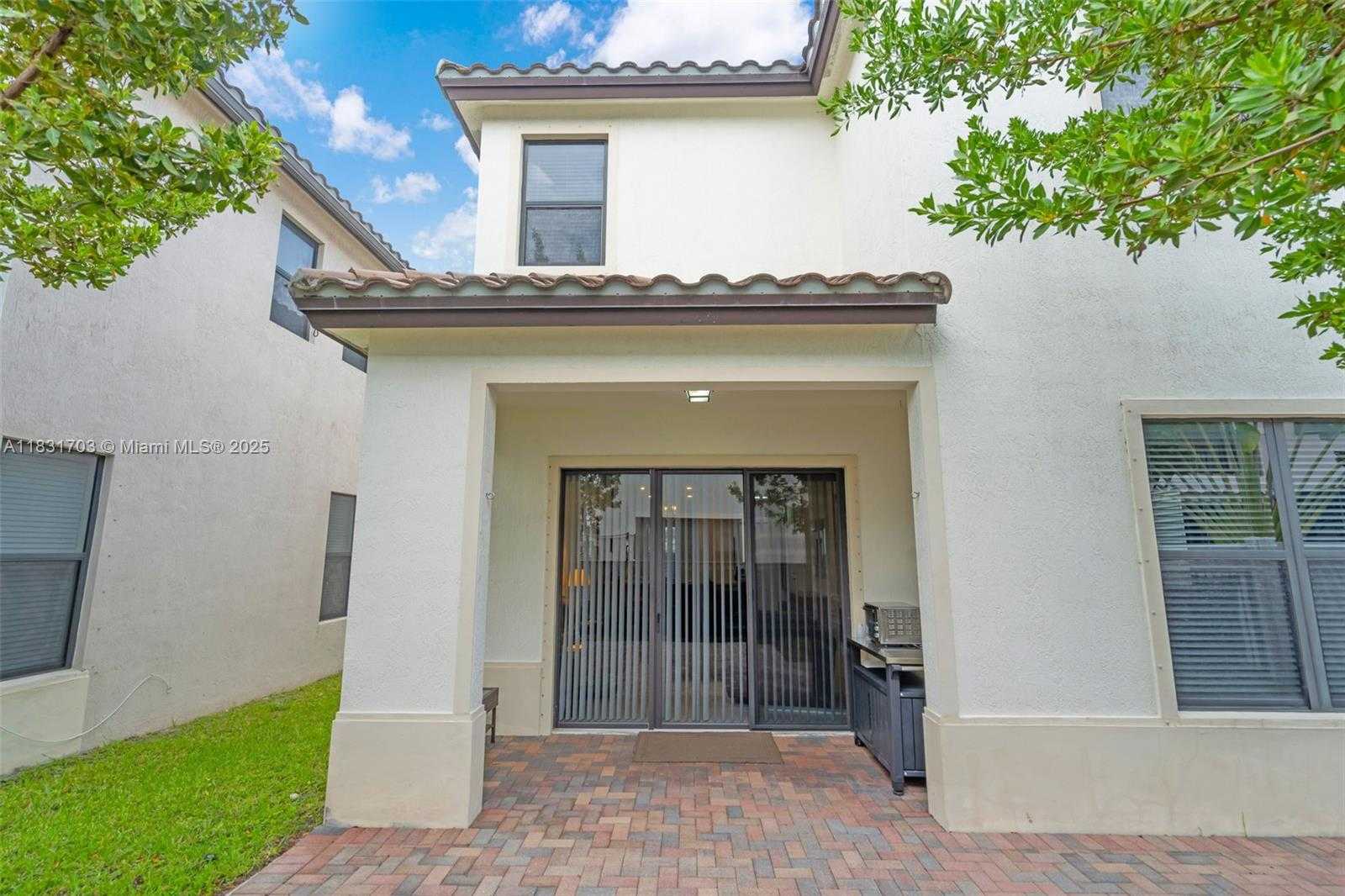 Small Image of 3274 WEST 96TH PL, Hialeah Number 40