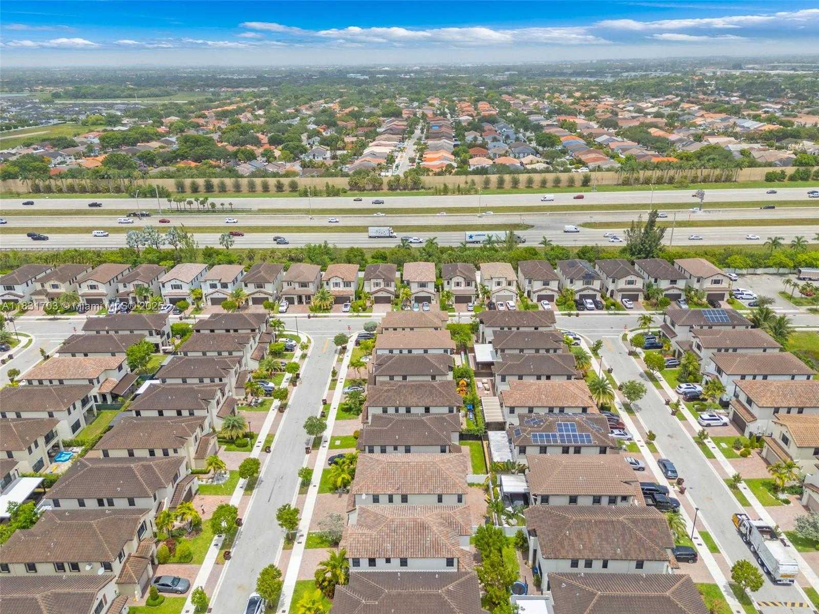 Small Image of 3274 WEST 96TH PL, Hialeah Number 44