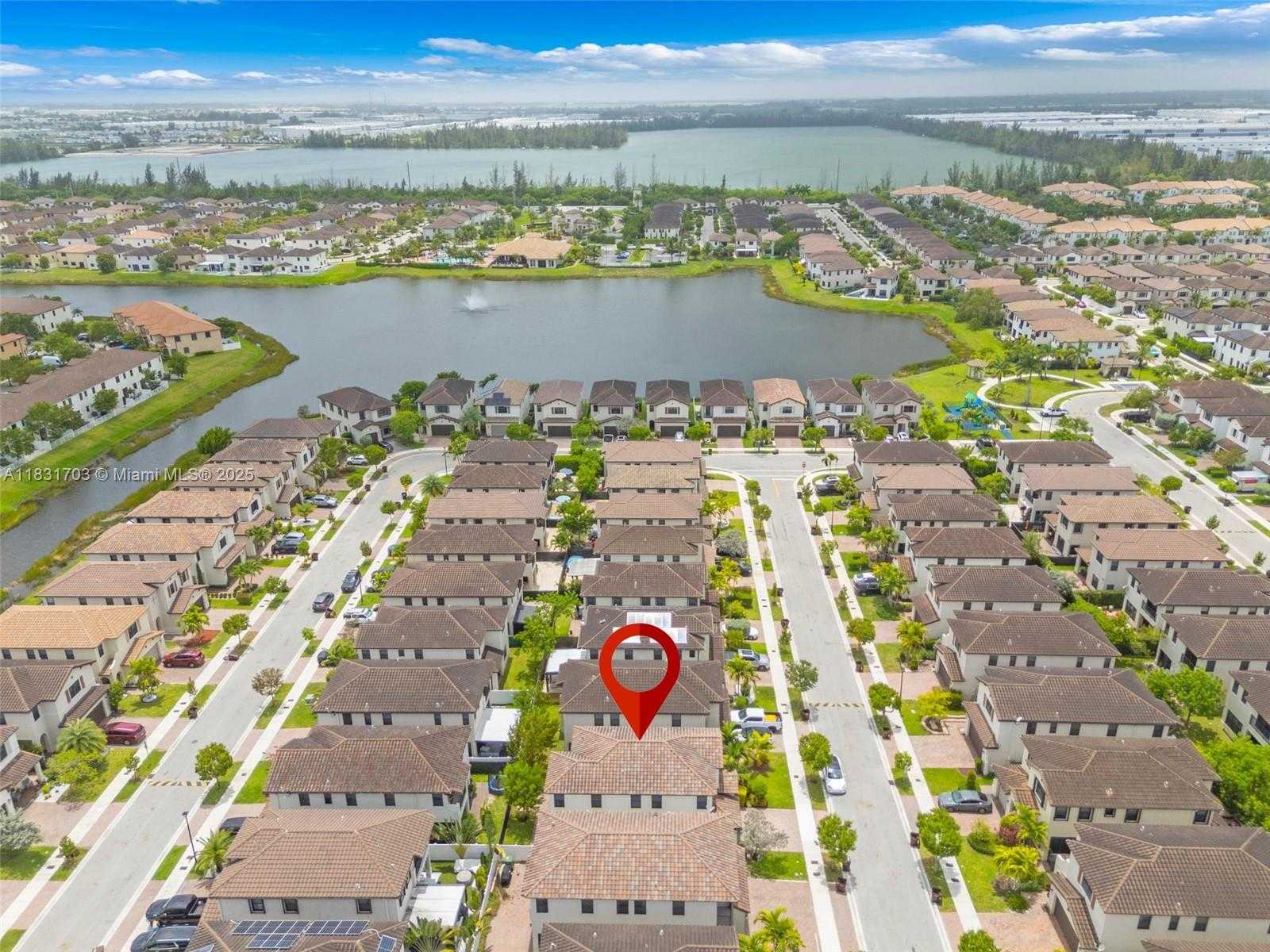 Small Image of 3274 WEST 96TH PL, Hialeah Number 47