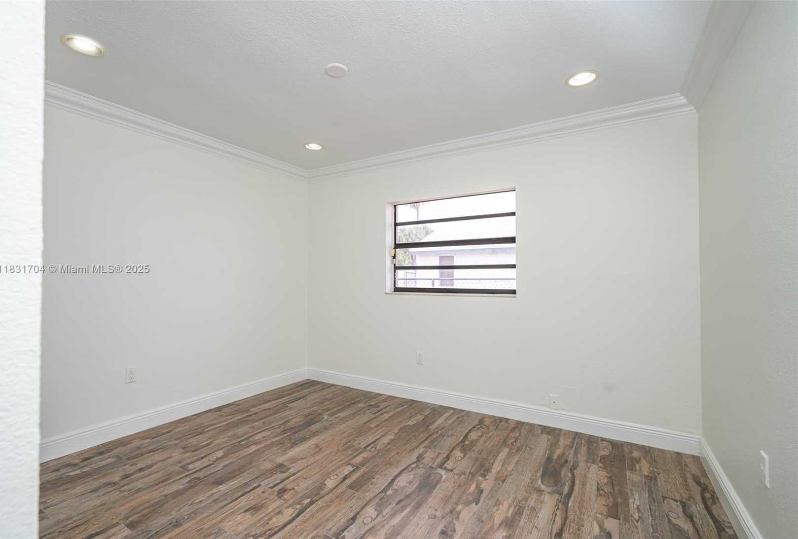 Small Image of 15074 SOUTH WEST 13TH PL, Sunrise Number 11
