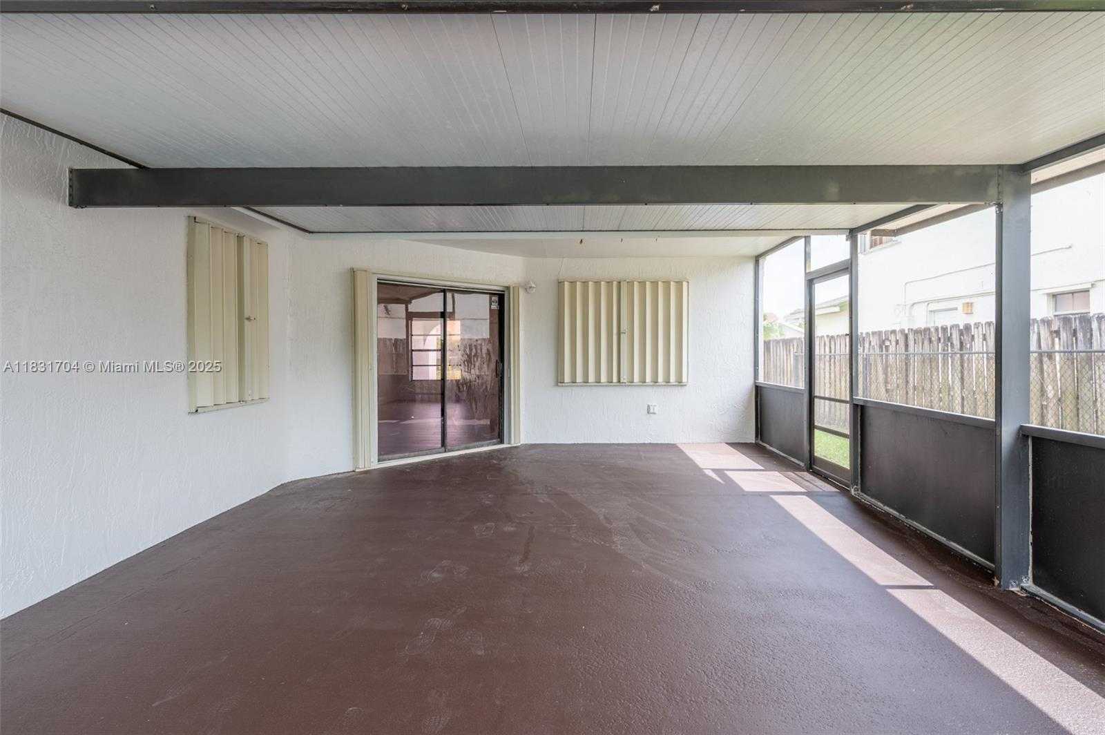 Small Image of 15074 SOUTH WEST 13TH PL, Sunrise Number 17